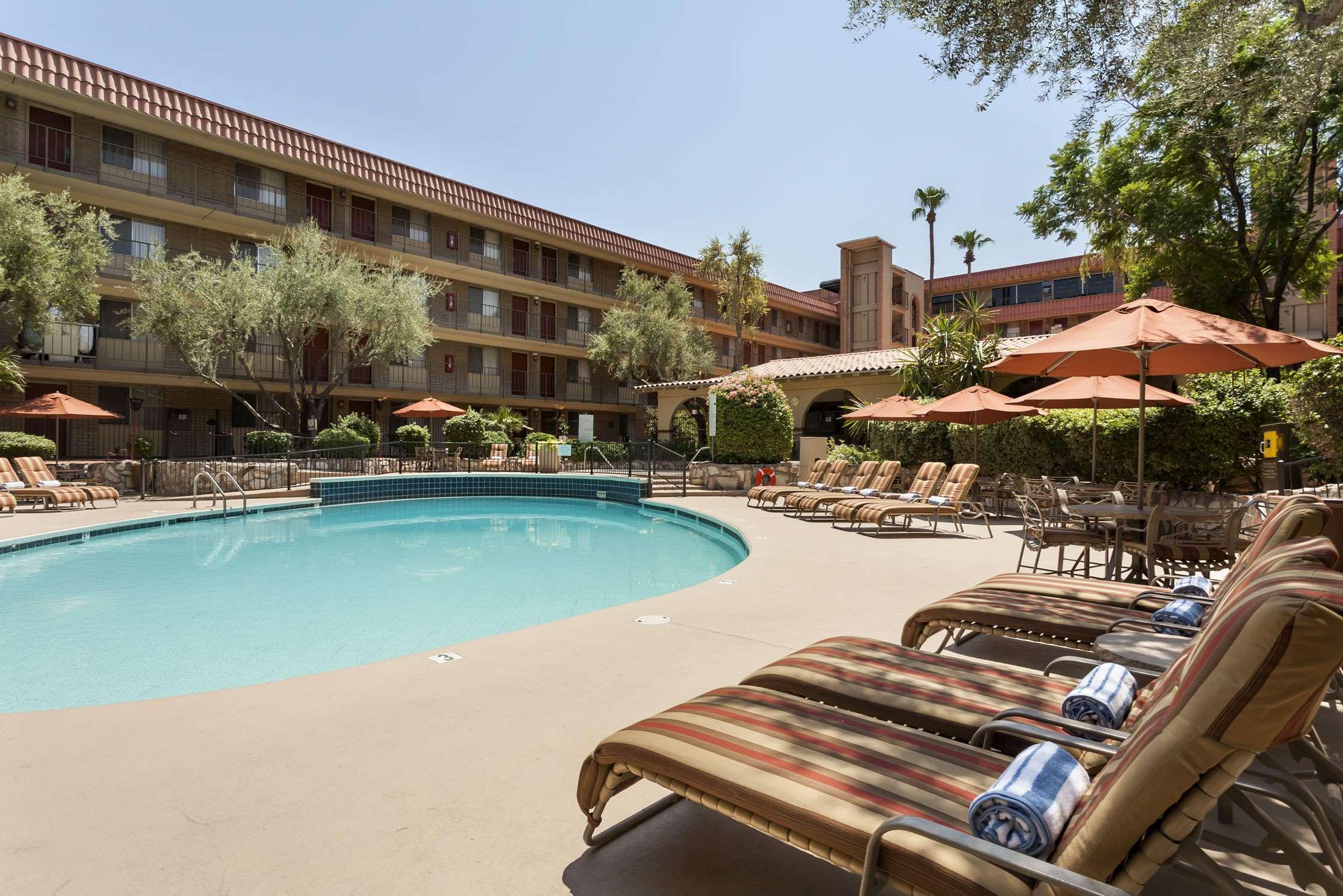 Embassy Suites Phoenix Airport At 24Th Street Eksteriør bilde